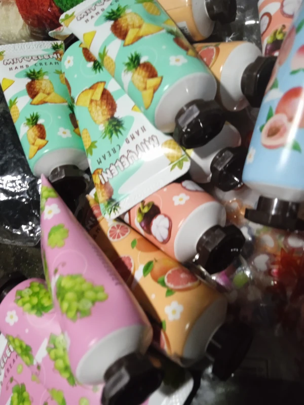 Cremas para las manos's foto | Bazar de la tarántula 🕷 |  BizneCubano