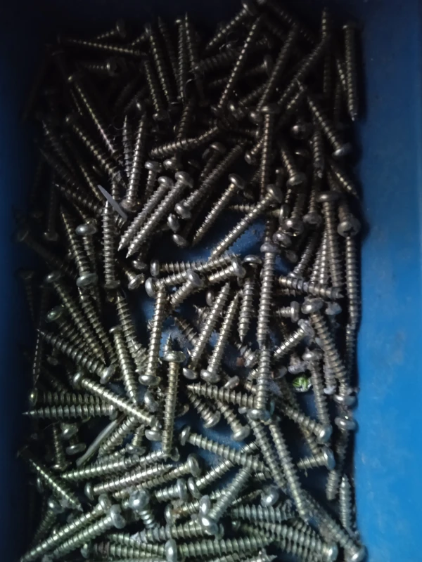 Tornillos's foto | Bazar de la tarántula 🕷 |  BizneCubano